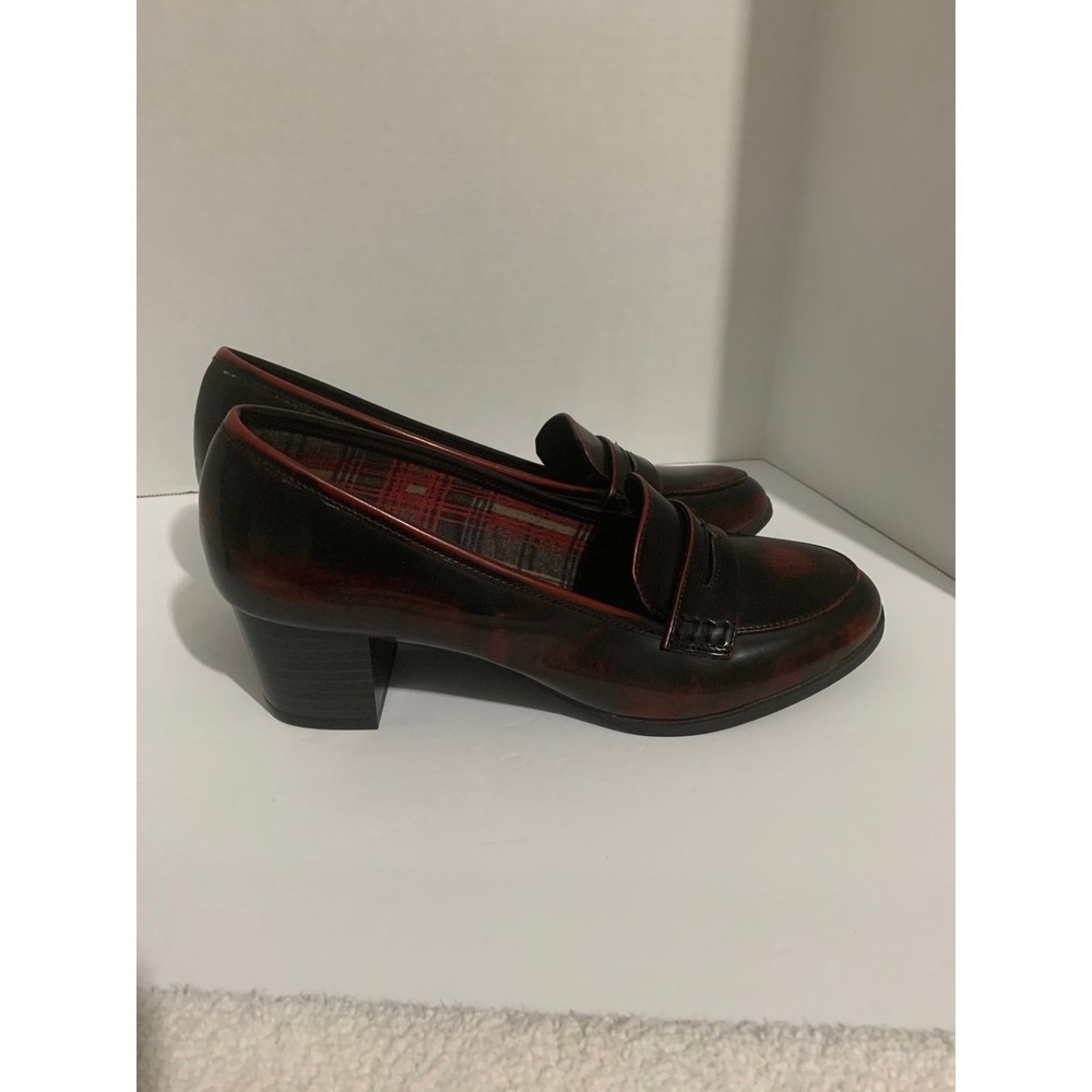 American Eagle By Payless Black with Red Accent Block Heel Loafers